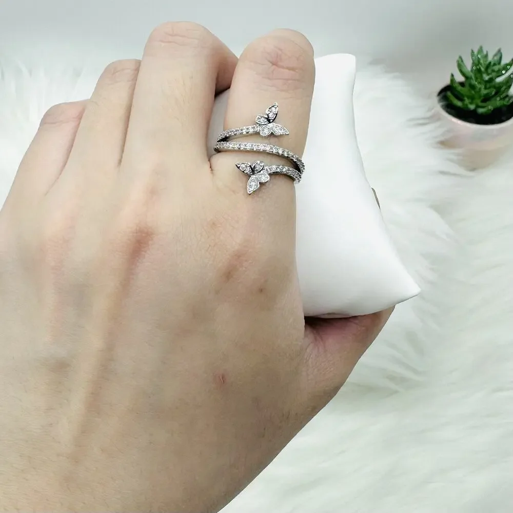 Unbranded beautiful silver